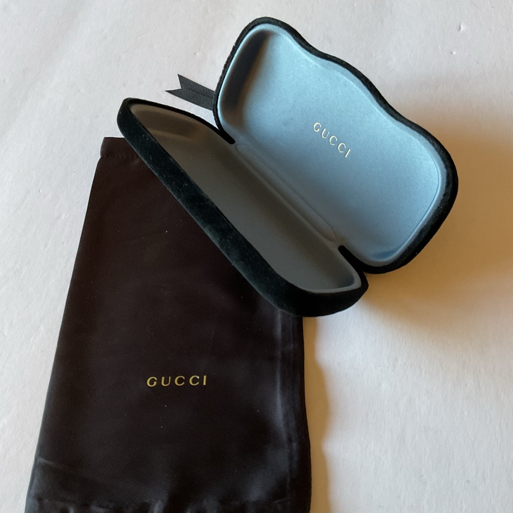 GUCCI BLACK VELVET COVERED SUNGLASSES CASE BLUE LINED GUCCI DRAWSTRING POUCH
